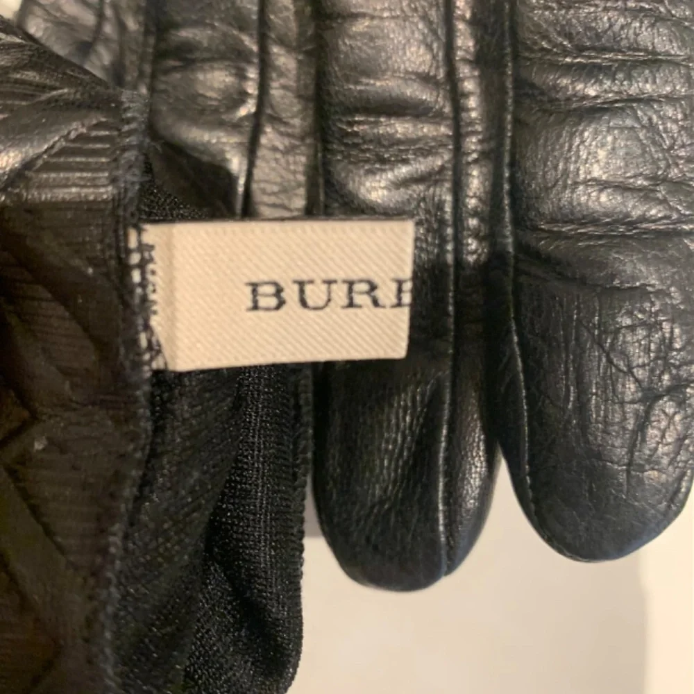 Burberry Black Quilted Leather Gloves